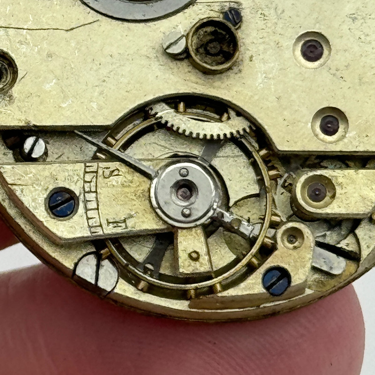 Antique Pocket Watch Movement Key Wound Parts Repair 33.7mm 