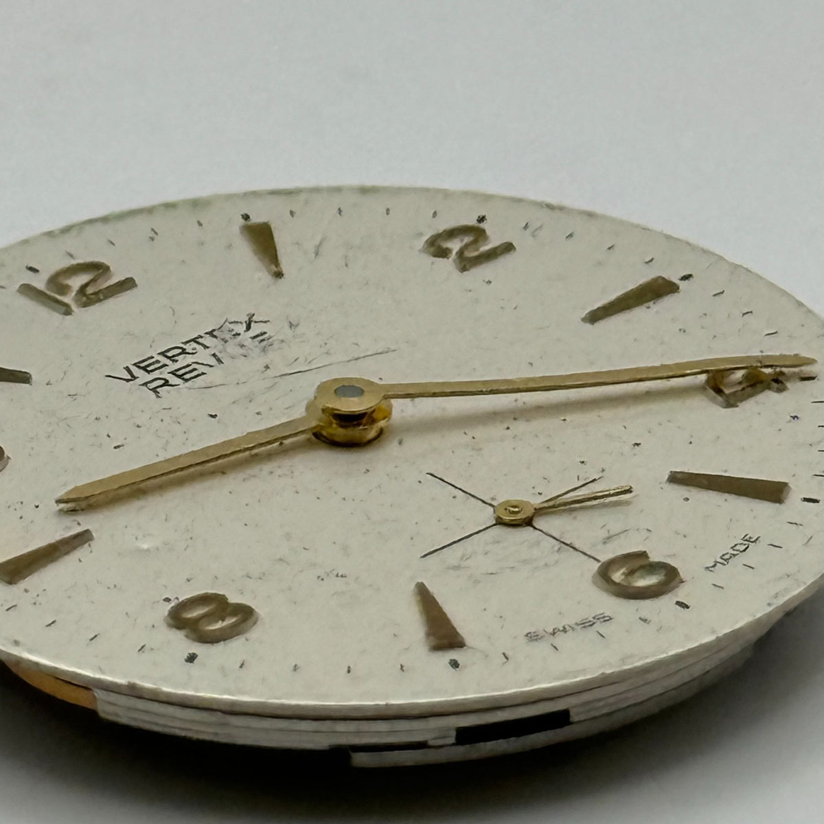 Vertex Revue 77.1 Watch Movement - 17 Jewels - For Parts / Repair - 29mm