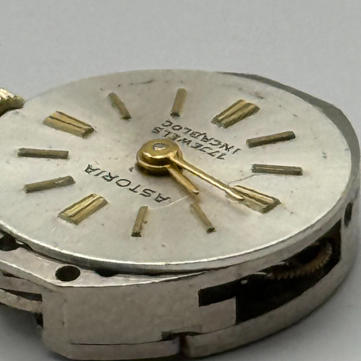 PUW 1075 Watch Movement Running Astoria 17 Jewels Swiss Manual Wind Parts 12.9mm
