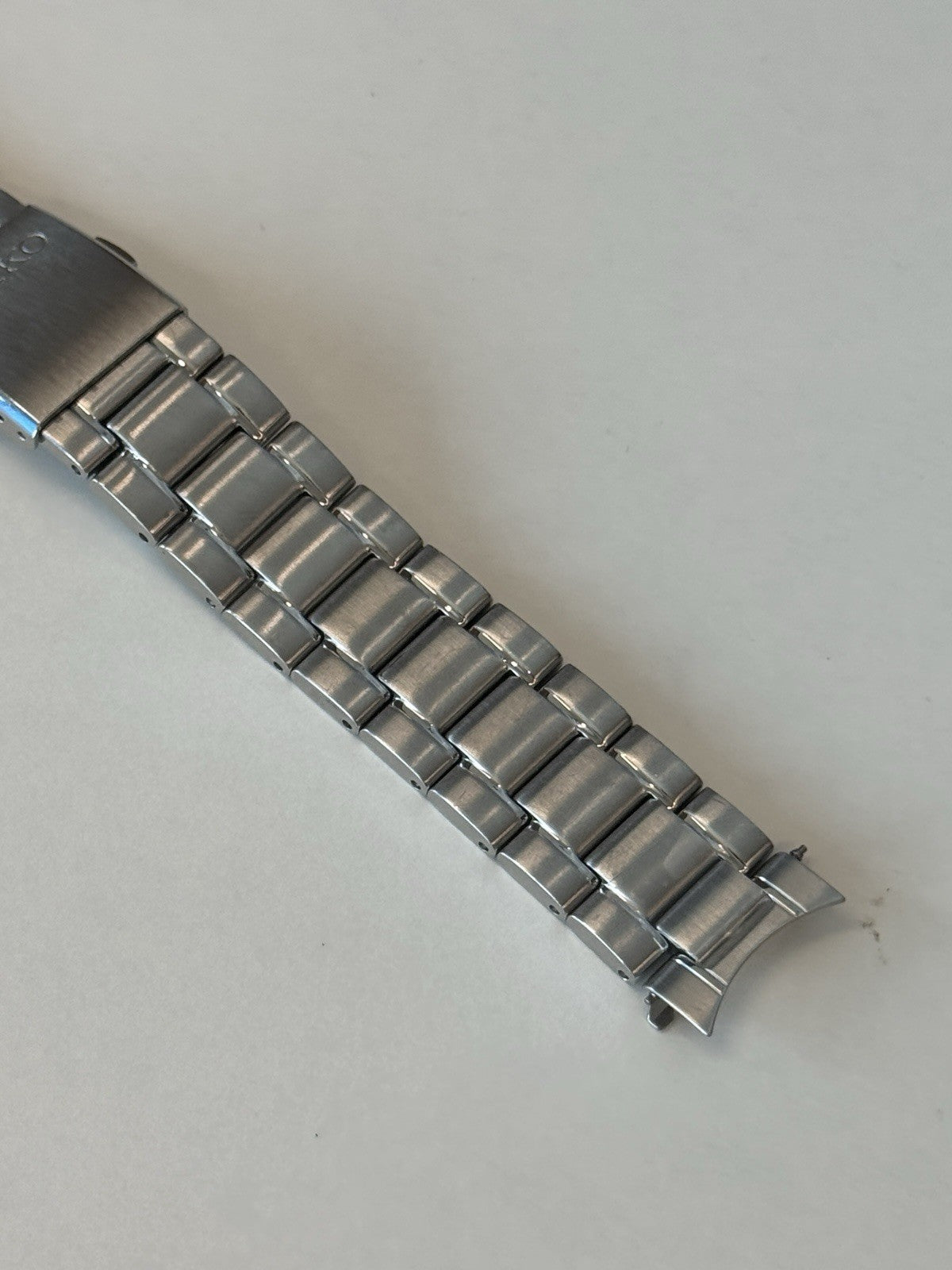 Seiko V172-0AT0 Watch Bracelet - 20mm - M0EV-D-W - New Old Stock