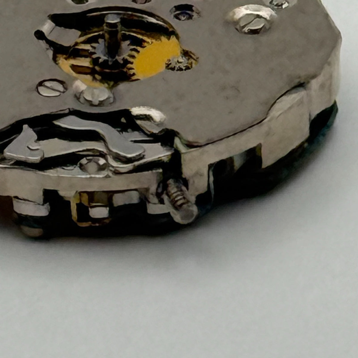 ETA 977.001 Watch Movement Quartz Swiss 6 Jewels Parts Repair Untested 13mm