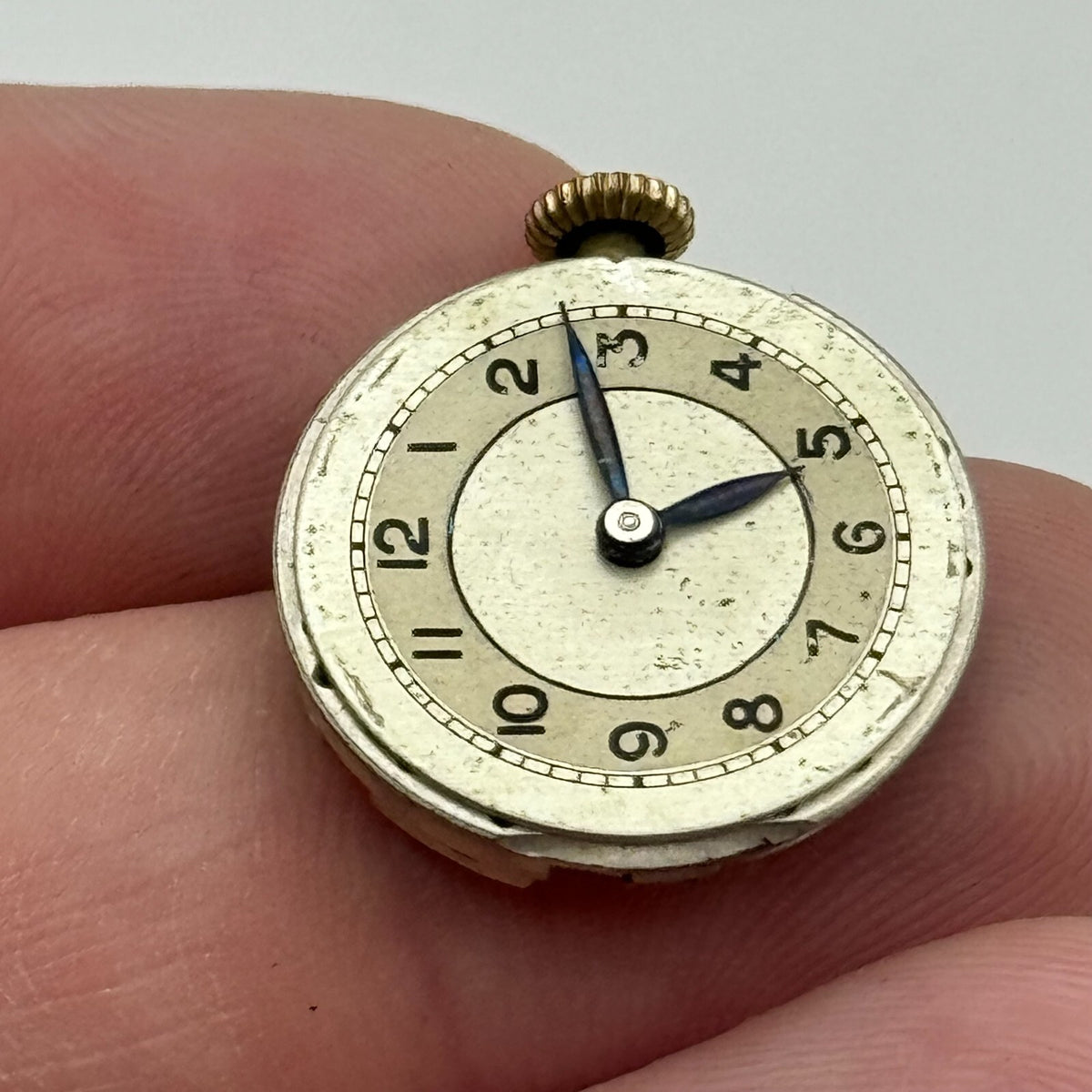 Shield Watch Movement - Nice Finish - For Parts / Repair - 19.6mm