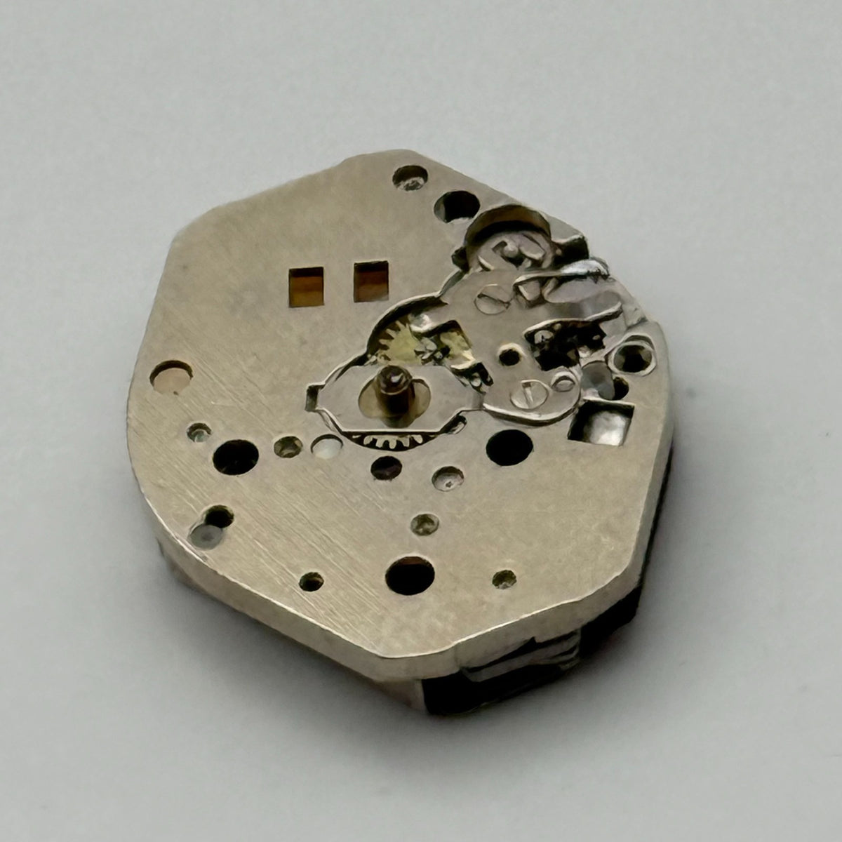 Harley Ronda 672 Watch Movement Quartz 5 Jewels Untested Parts Repair 15.3mm