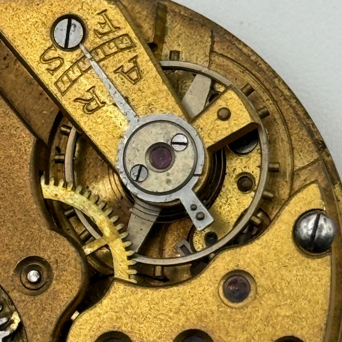 Swiss Lever Pocket Watch Movement - Unidentified - Parts / Repair - 40.1mm