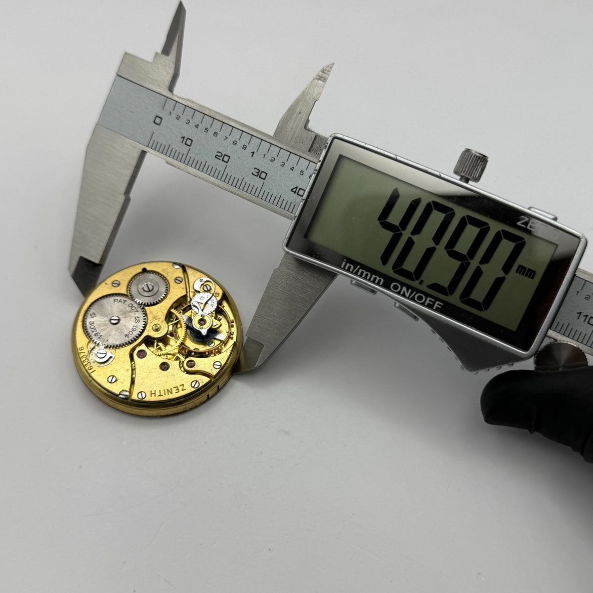 Zenith Pocket Watch Movement Open Face Patent 30751 October 18 1904 Parts 40.9mm