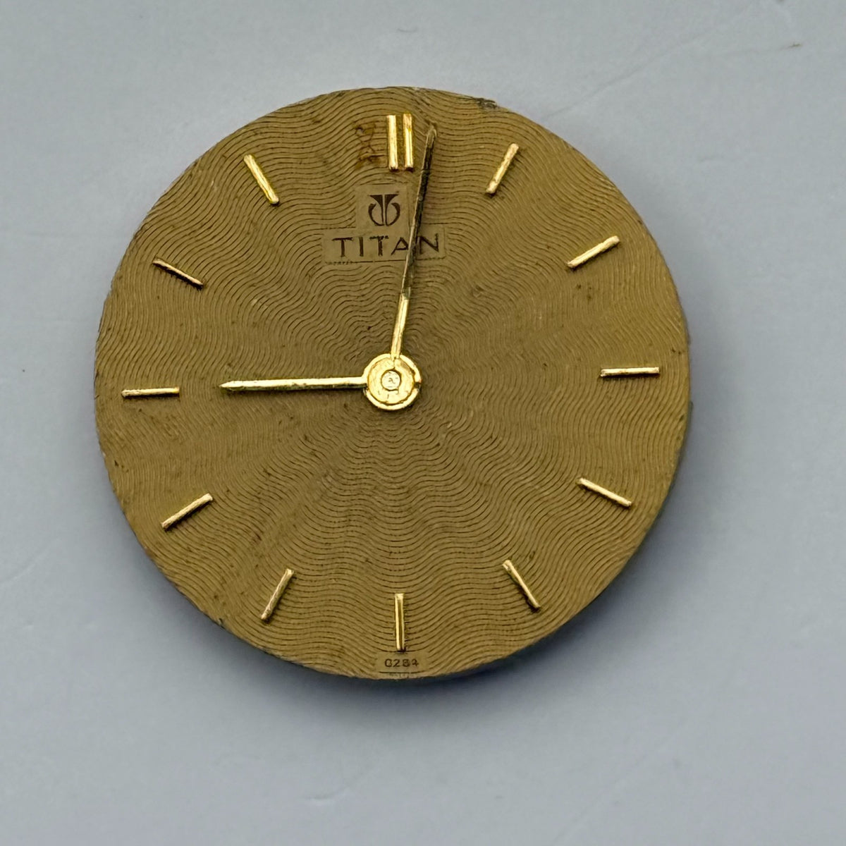 Unidentified Watch Movement Quartz Titan 4 Jewels Untested Parts Repair 13.5mm