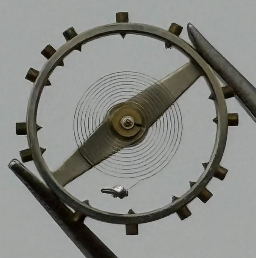 Cupillard 256 Balance Wheel Complete And Spring Pour Watch Movement Parts NOS