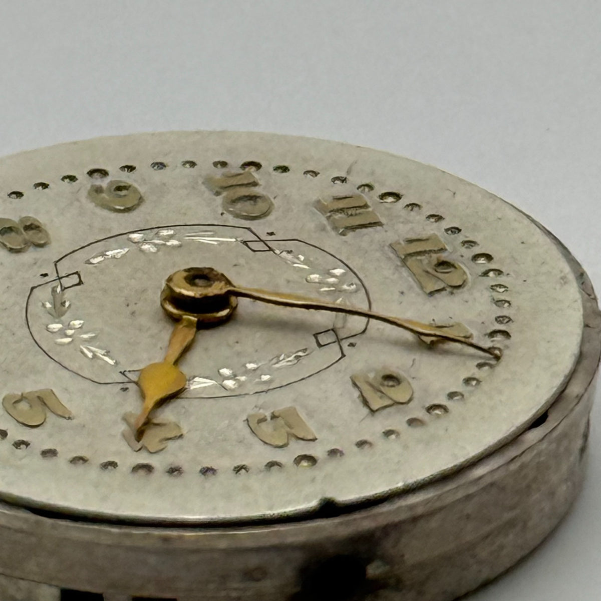 Unidentified Watch Movement Swiss Made Manual Wind Vintage Parts Repair 21.9mm