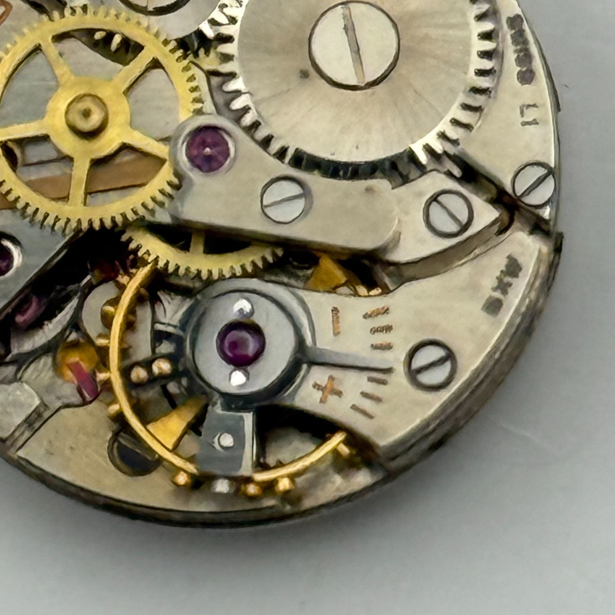Bulova 7BSC Watch Movement Red Sweep Seconds Hand 17J Swiss Parts Repair 17.1mm