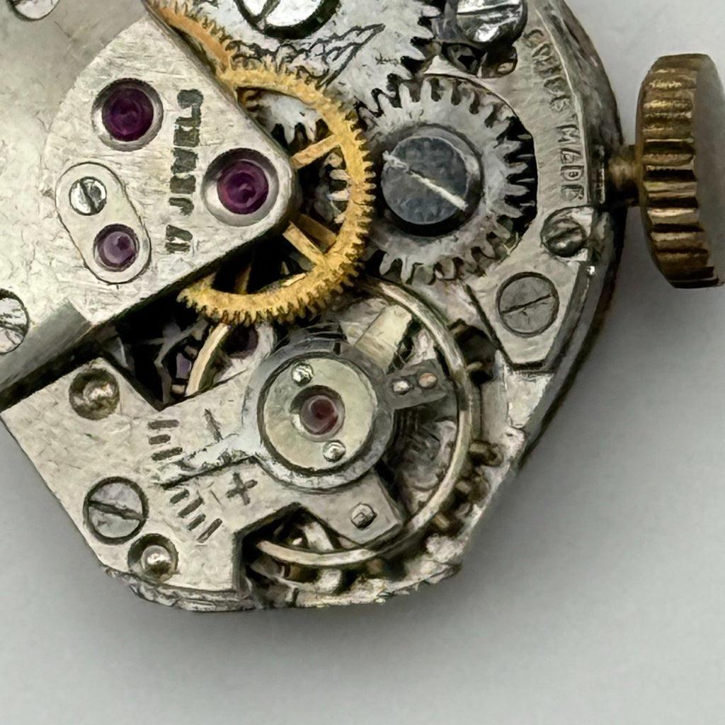 Unitas UT 540 Watch Movement Swiss Rotary 17 Jewels Parts Repair 15.2mm