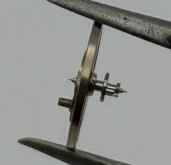 Brac 2051 Balance Wheel Complete And Spring 5½’’’ 69 M Watch Movement Parts NOS