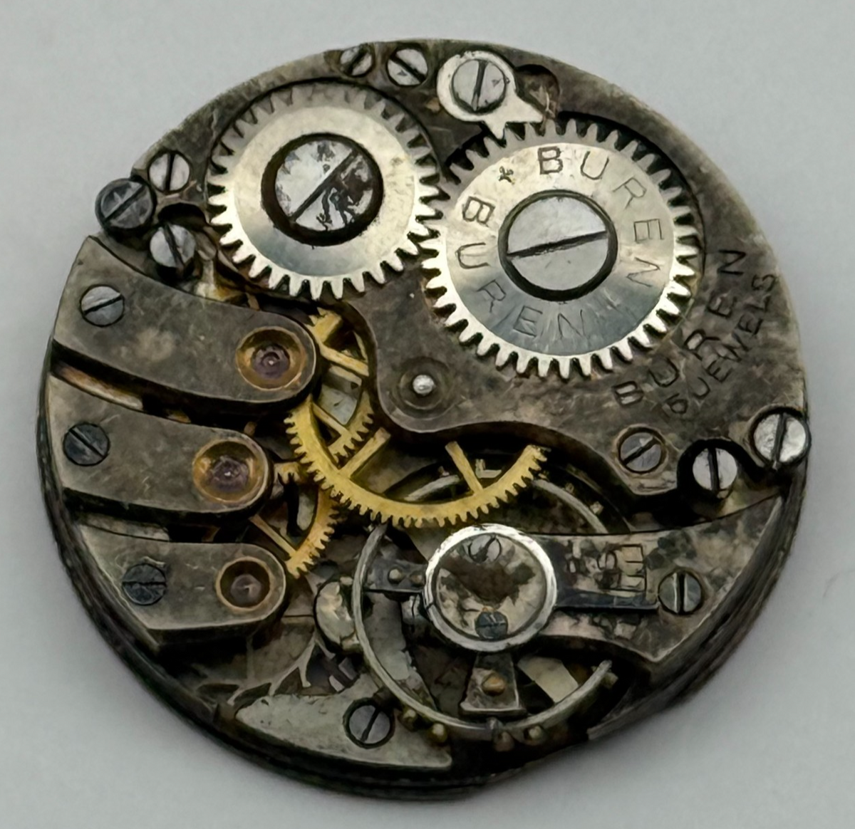 Buren 8 3/4 15 Jewels Watch Movement - For Parts / Repair - 19.7mm