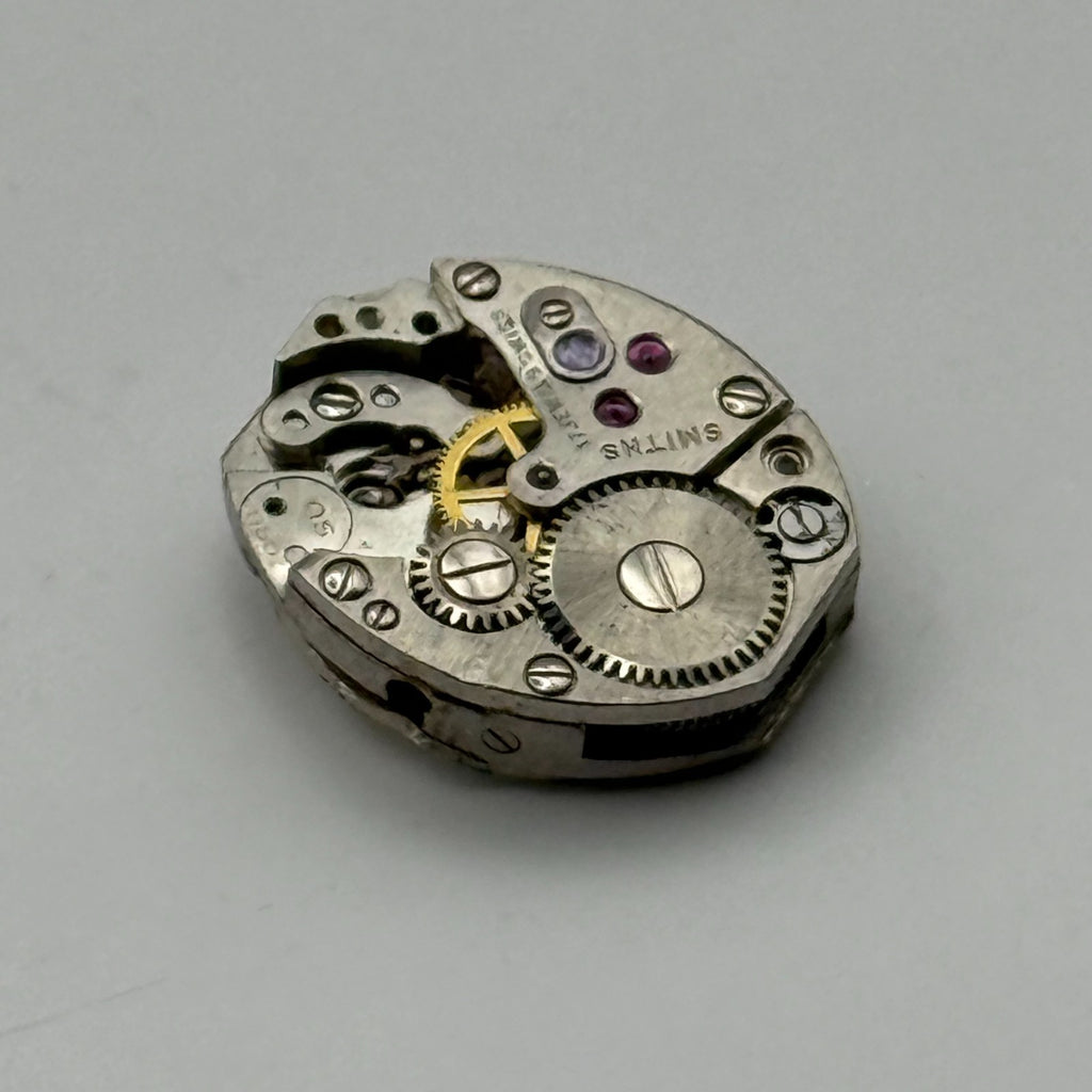 Smiths 950 Watch Movement 17 Jewels Swiss Bad Condition For Parts Repair 12.9mm