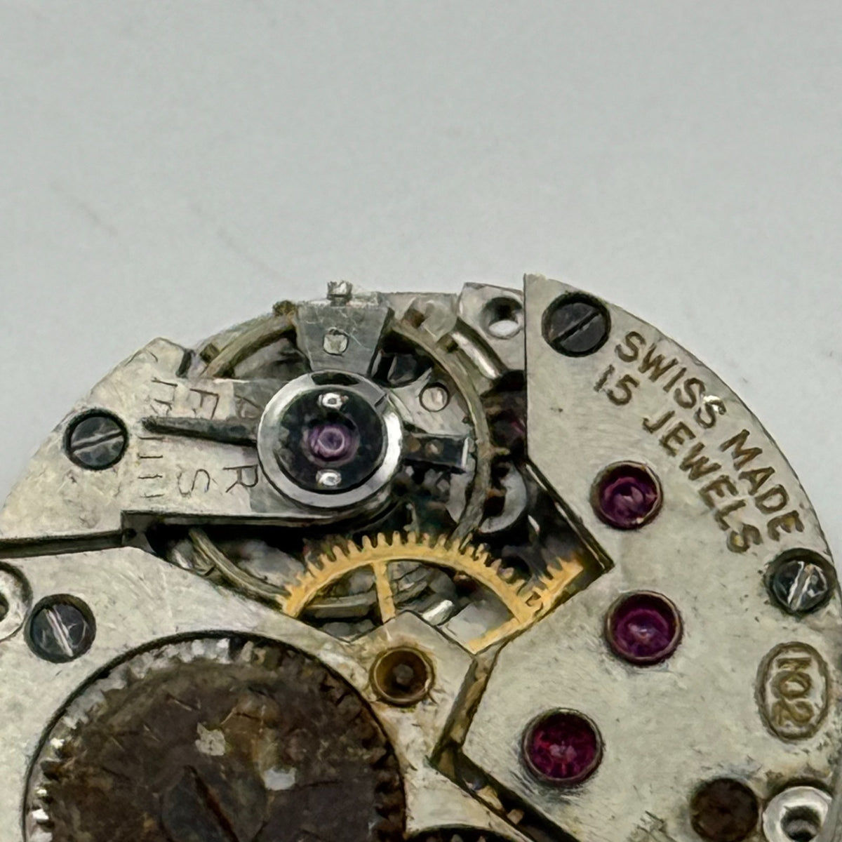 Record Pinnacle Cal 102 Watch Movement - 15 Jewels 19.7m - For Parts / Repair