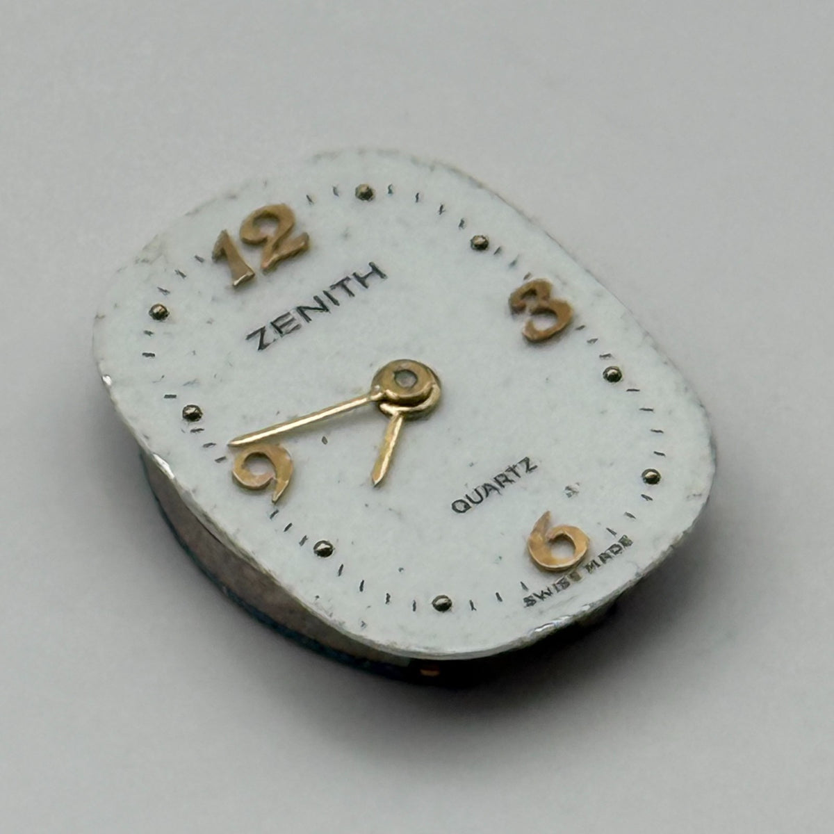 Zenith 05.4 Watch Movement Quartz UNTESTED 6 Jewels Swiss Parts Repair 12.8mm
