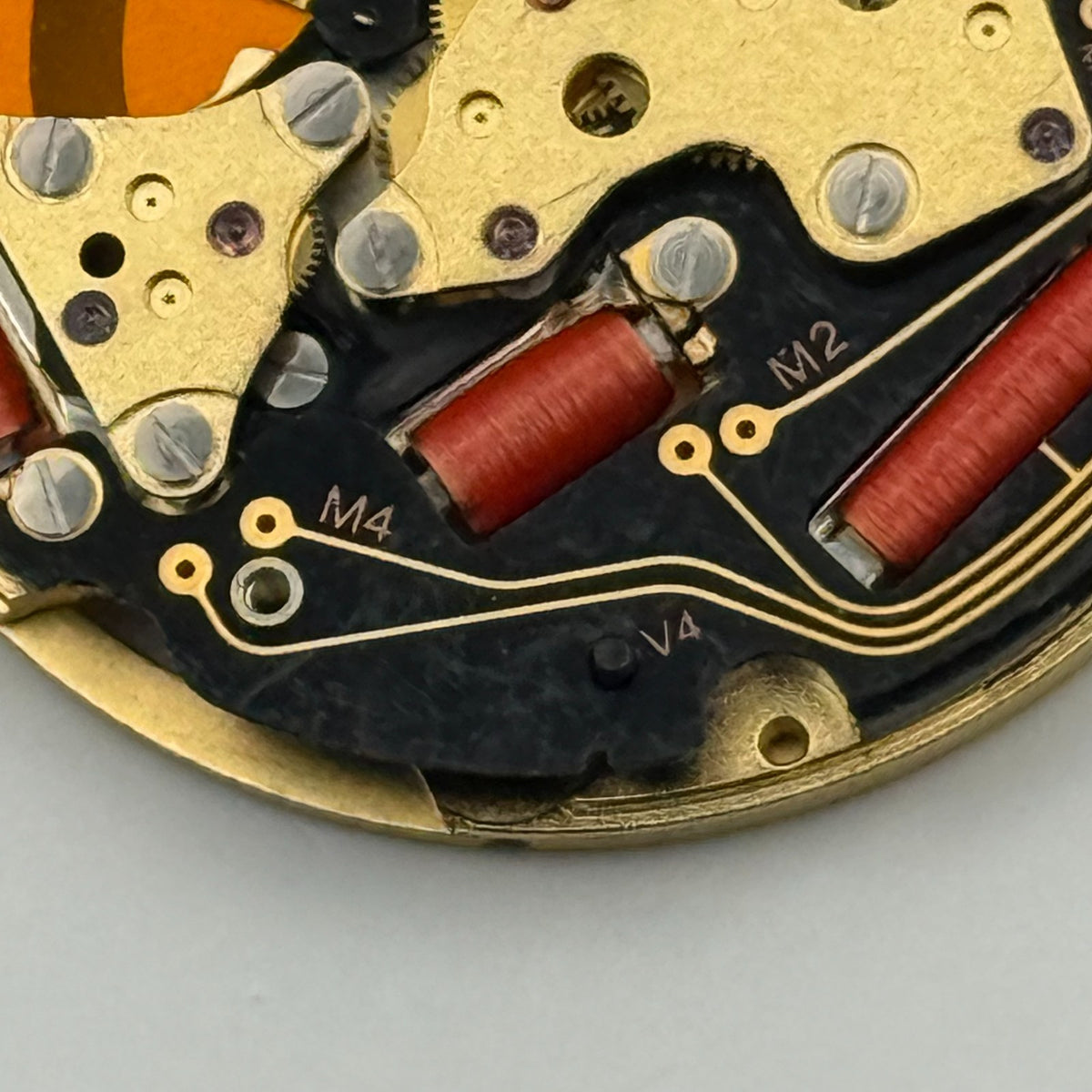 Unidentified Watch Movement - Quartz Spares - For Parts / Repair - 28.5mm