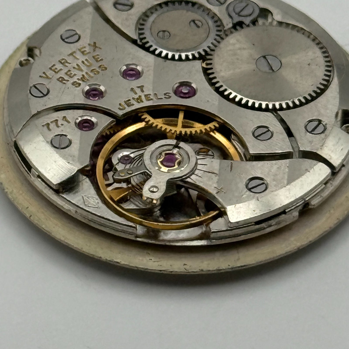 Vertex Revue 77.1 Watch Movement - 17 Jewels - For Parts / Repair - 29mm
