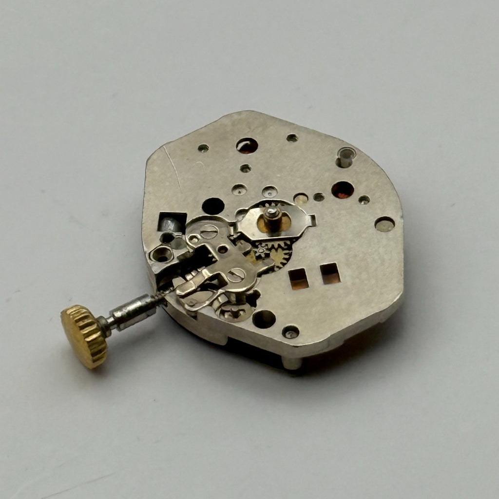 Harley 672 Watch Movement Quartz Swiss Untested Parts Repair Spares 15.3mm