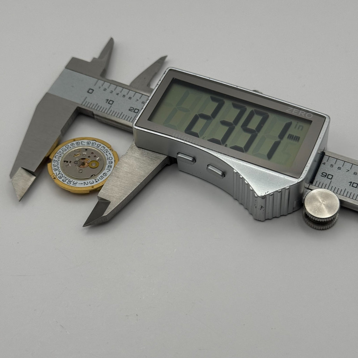 Ronda 1006 Watch Movement - Quartz Date 8 Jewels - For Parts / Repair - 23.9mm