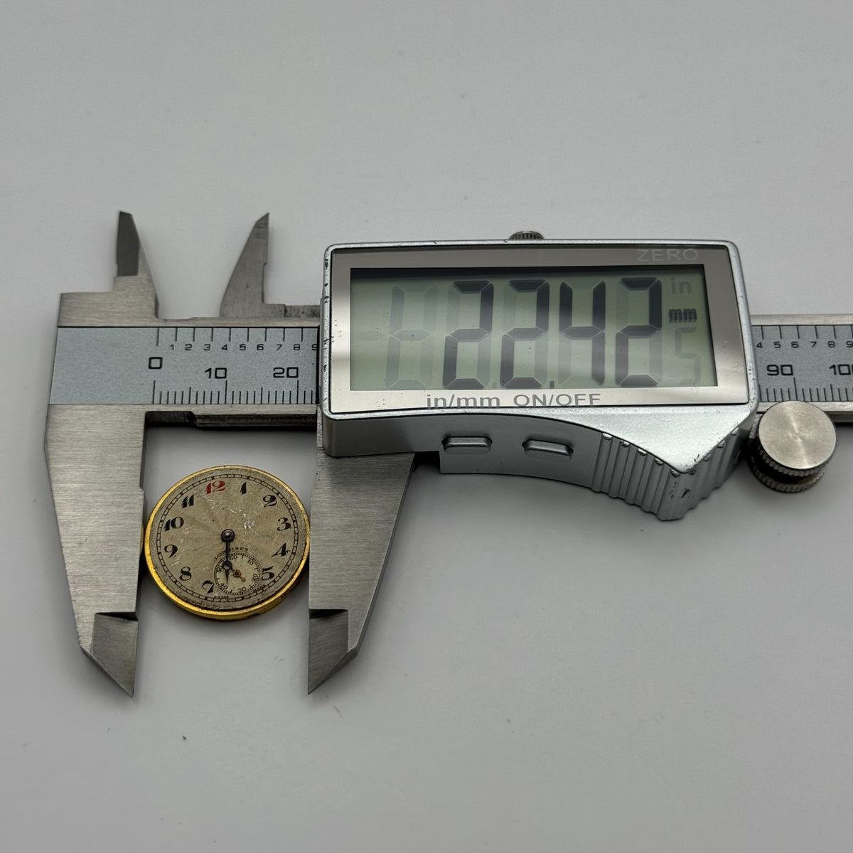 Longines 10.42 Watch Movement - Sub Seconds - For Parts / Repair - 22.4mm