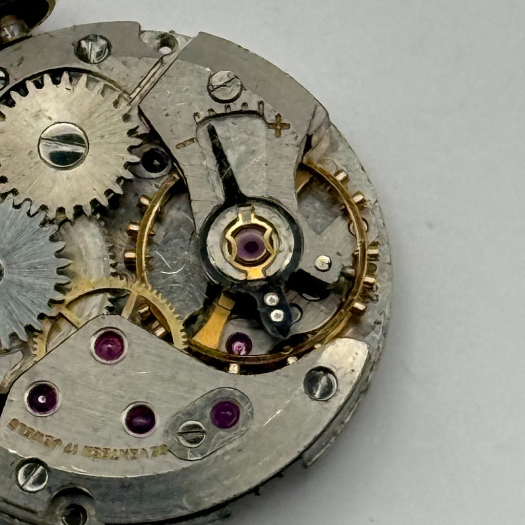 ETA 2510 Watch Movement - Garrard 17 Jewels Ladies 17.5m - For Parts / Repair