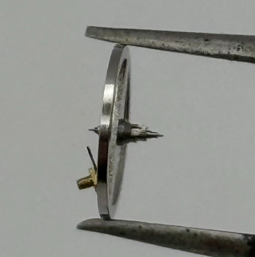RL 9013 Balance Wheel Complete And Spring 8¾’’’ 5400 /1 Watch Movement Parts NOS