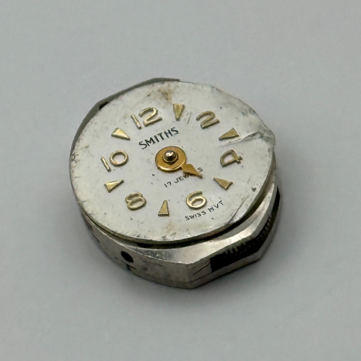 Smiths 950 Watch Movement 17 Jewels Swiss Bad Condition For Parts Repair 12.9mm
