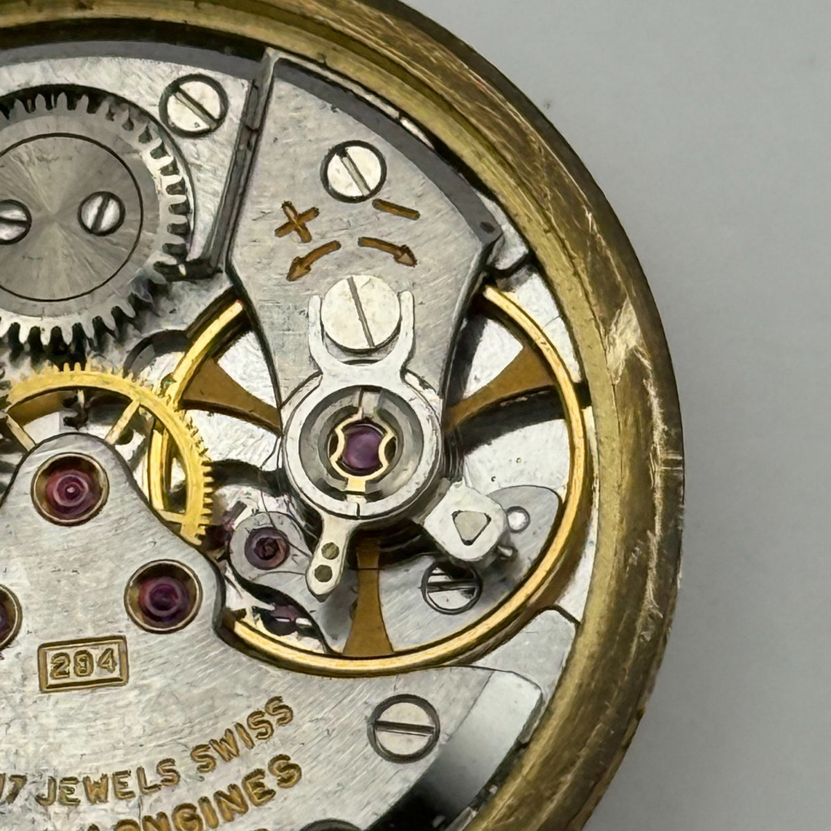 Longines 284 Watch Movement - 17 Jewels - For Parts / Repair - 30.5mm