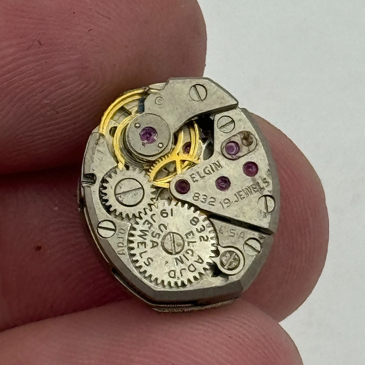 Elgin 832 Watch Movement Ladies Manual Wind Rare 19 Jewels Parts Repair 13.2mm