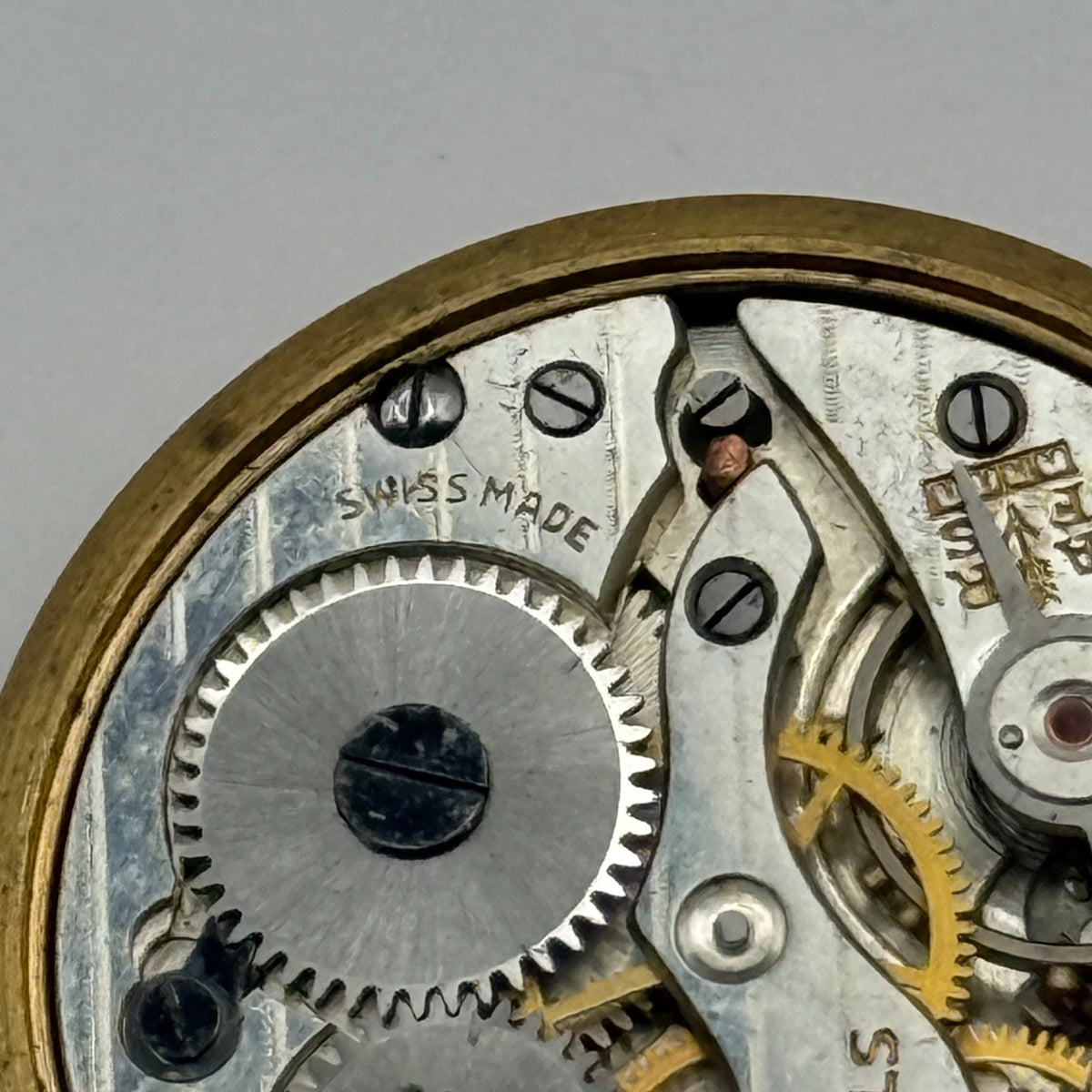 Kurth 180 Watch Movement - 15 Jewels - Running - For Parts / Repair - 22.6mm