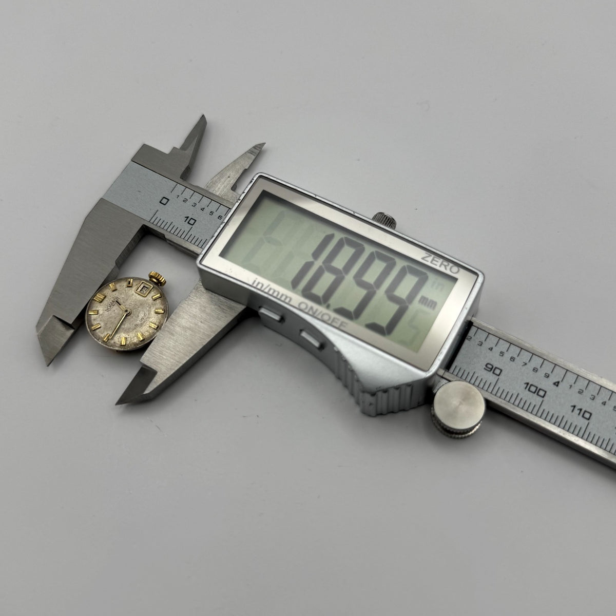 MST 473 Watch Movement Roamer Ladies Date Running Automatic Vintage Parts 17.3mm