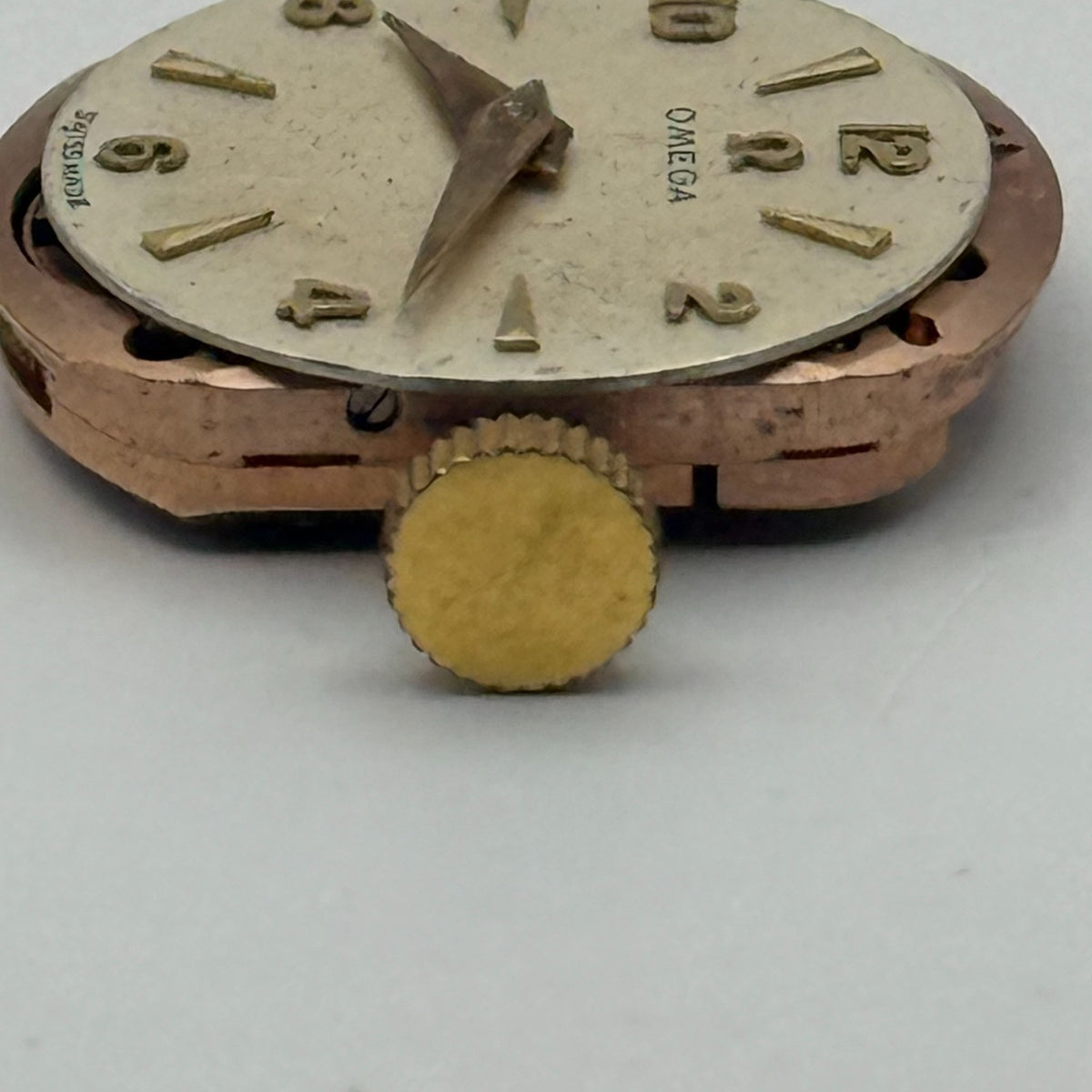 Omega 244 Watch Movement - Ladies 17 Jewels - For Parts / Repair - 17.9mm