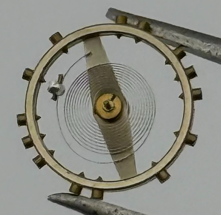 AV 10 Balance Wheel Complete And Spring Pour Watch Movement Parts Vintage NOS