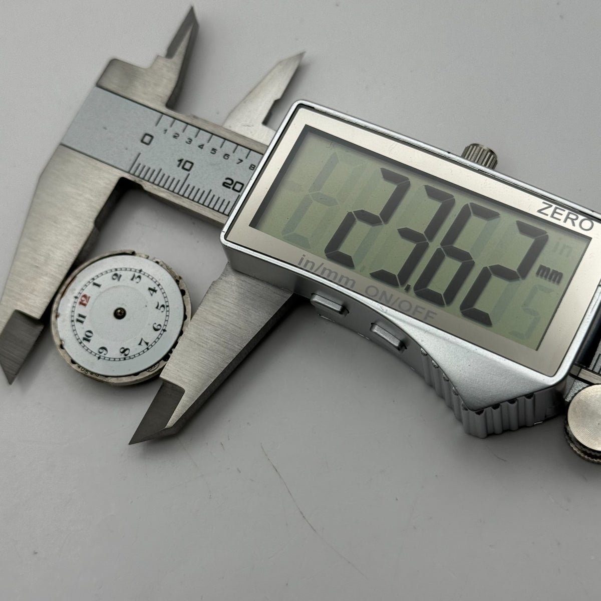 Unidentified SF Watch Movement Swiss Manual Wind Vintage Parts Repair 23.3mm
