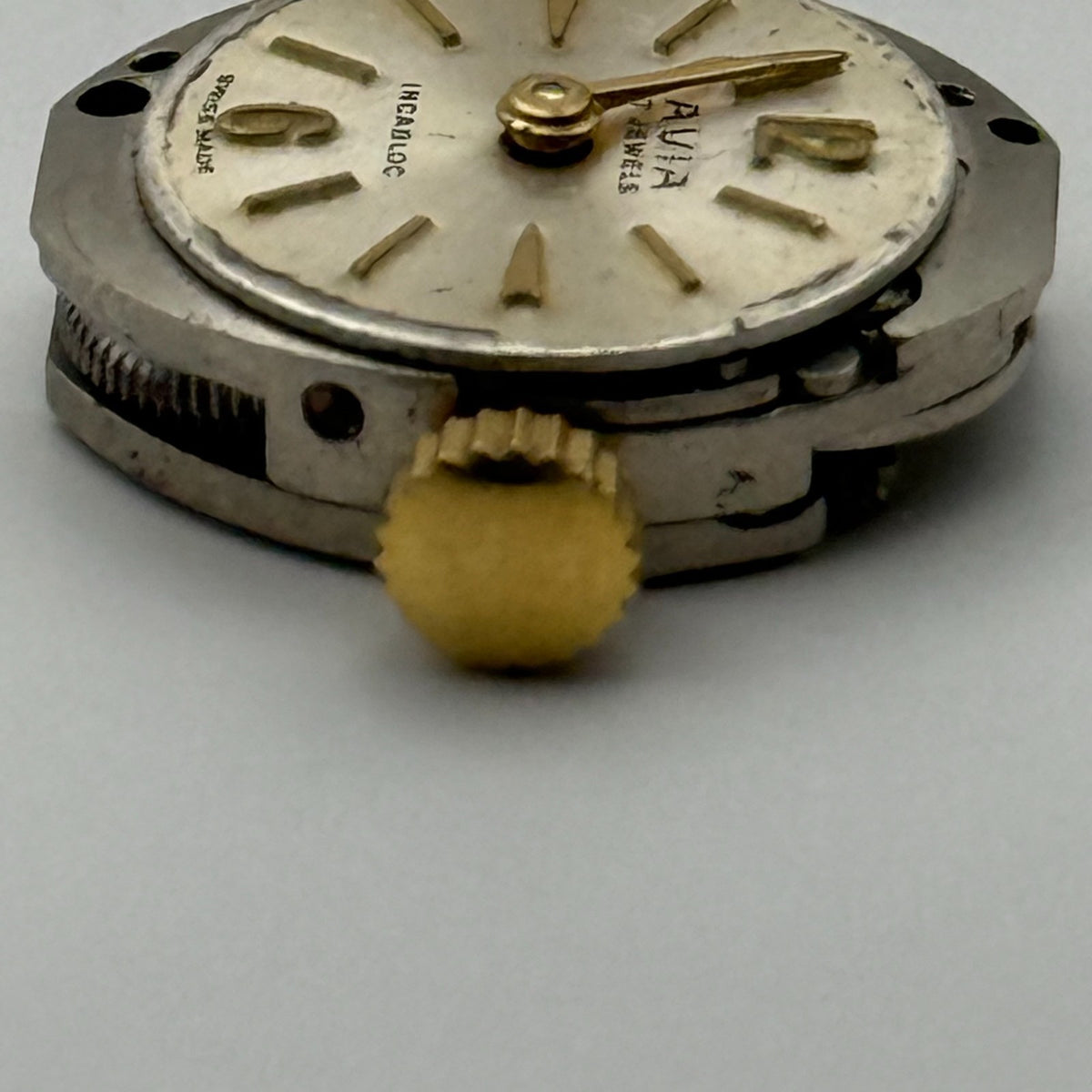 FEF 6662 Watch Movement Running Avia Swiss 17 Jewels Manual Wind Parts 15.3mm