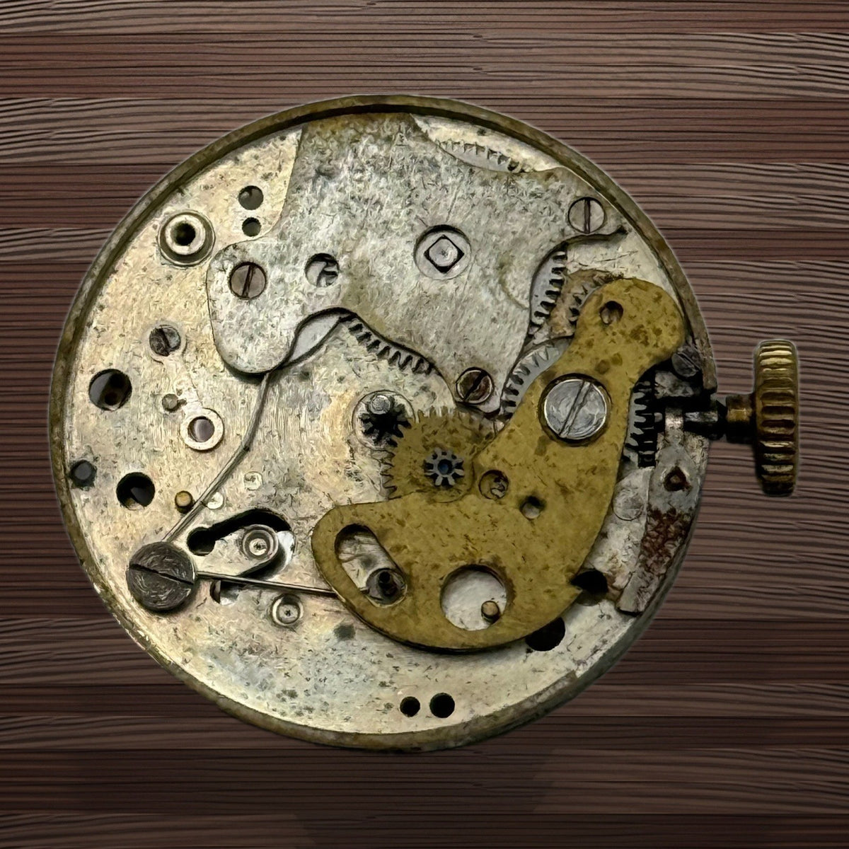 4 Jewels Specially Adjusted Watch Movement - For Parts / Repair - 23.2mm