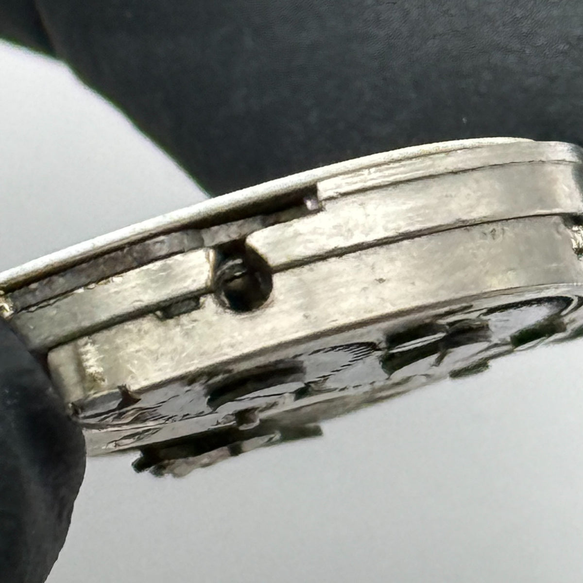 Unidentified SF Watch Movement Swiss Manual Wind Vintage Parts Repair 23.3mm