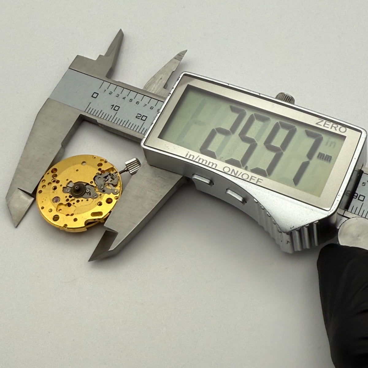 Lip R.879 AS 1902 Automatic Watch Movement - Men’s - For Parts / Repair