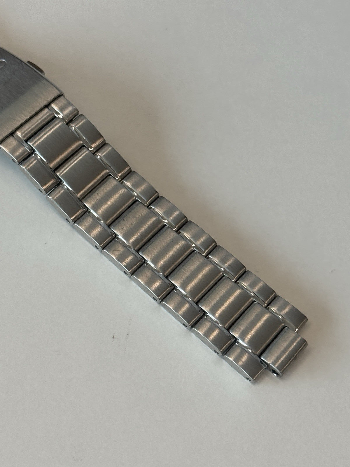 Seiko V172-0AT0 Watch Bracelet - 20mm - M0EV-D-W - New Old Stock