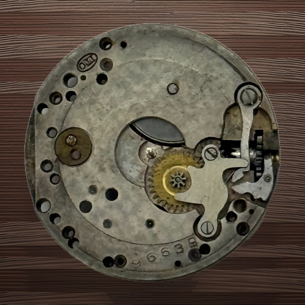 ITO Watch Co Watch Movement - 15 Jewels - For Parts / Repair - 23.5mm