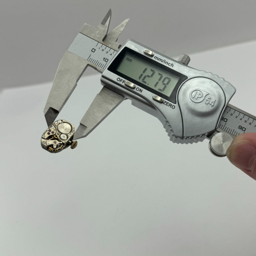 Vertex Revue 85 Watch Movement Running Manual Wind 15 Jewels Swiss Parts 12.7mm