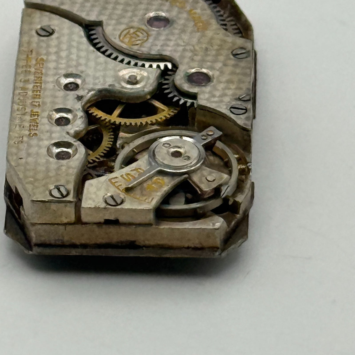 Majex EW Watch Movement - Tank 17 Jewels Tonneau - For Parts / Repair - 15.5mm