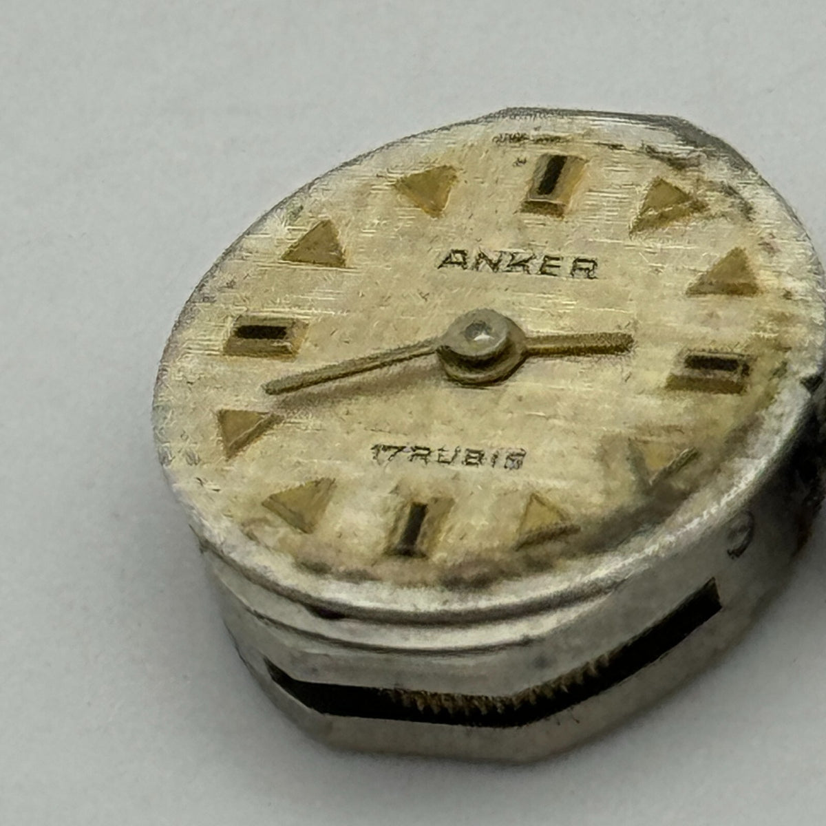 PUW 1075 Watch Movement Anker Ladies Manual Wind 21600 Swiss Vintage Parts 13mm