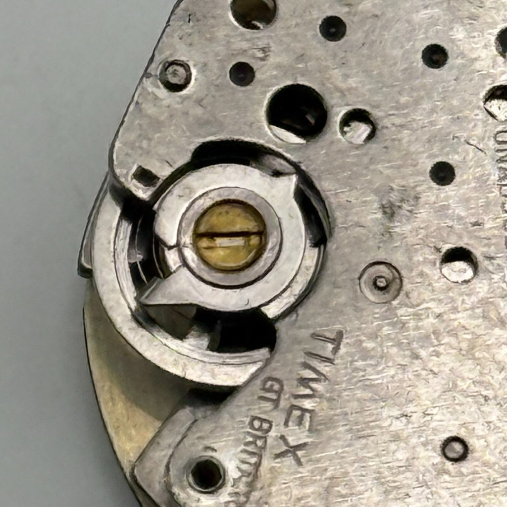 Timex 490 Watch Movement Gt. Britain Unadjusted Manual Wind Parts Repair 15.1mm