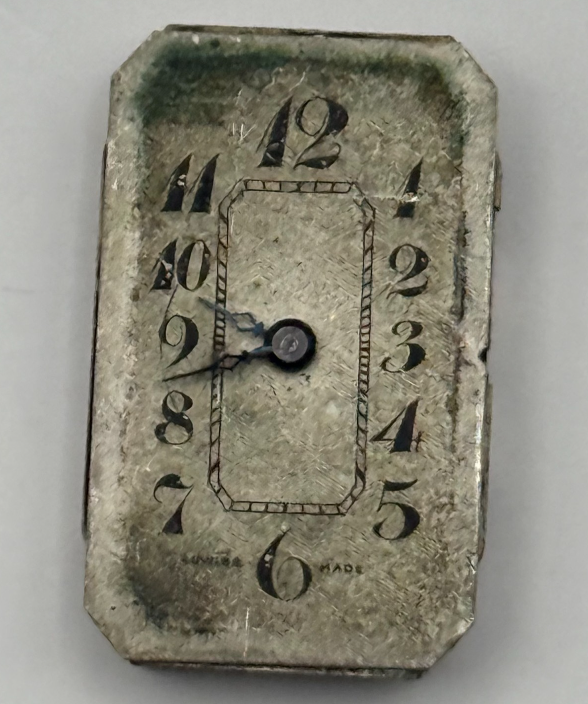 Majex EW Watch Movement - Tank 17 Jewels Tonneau - For Parts / Repair - 15.5mm