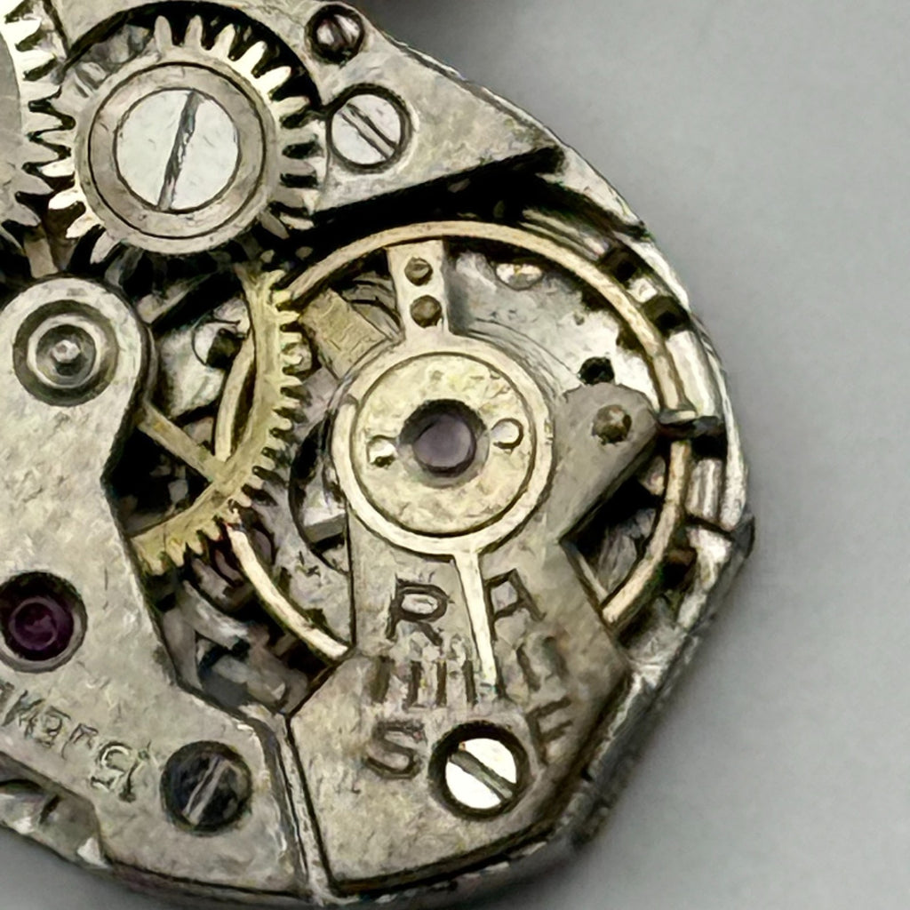 FEF 270 Watch Movement 15 Jewels Swiss Manual Wind Vintage Parts Repair 12.8mm