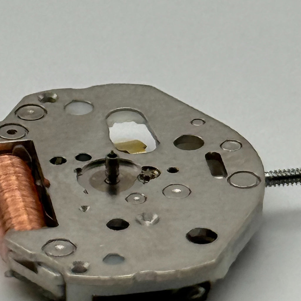 Miyota 2105 Watch Movement Quartz Japan Untested Parts Repair Spares 23.7mm