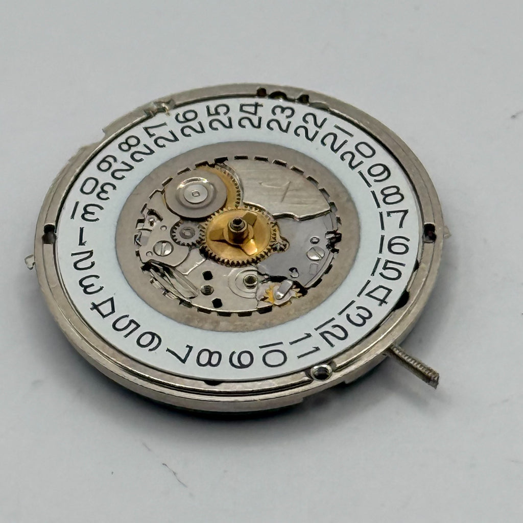 ETA 555.411 Watch Movement Running Quartz Swiss 5 Jewels Parts Repair 23.8mm