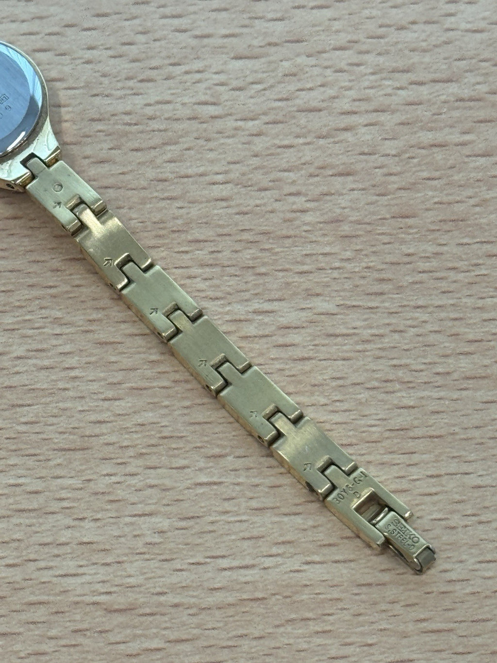 Seiko Gold Plated Vintage Ladies Watch Working Quartz Beautiful Petite 19mm