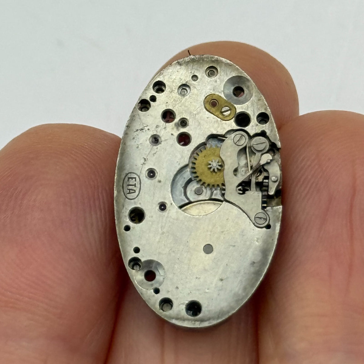 ETA Cal 10 Watch Movement Rare Oval Manual Wind  Vintage Parts Repair 14.9mm 